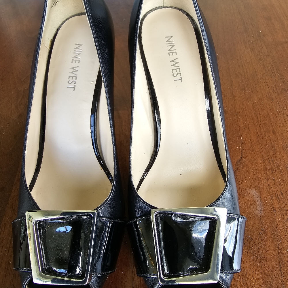 Nine West Black Pumps